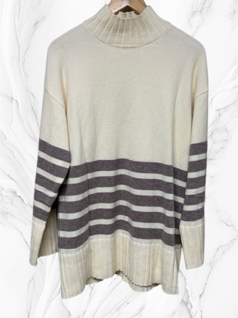 Commense cream gray Turtleneck tunic Sweater with Taupe horizontal Stripes M